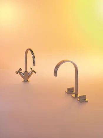 Premium innovation washbasin faucet puristic